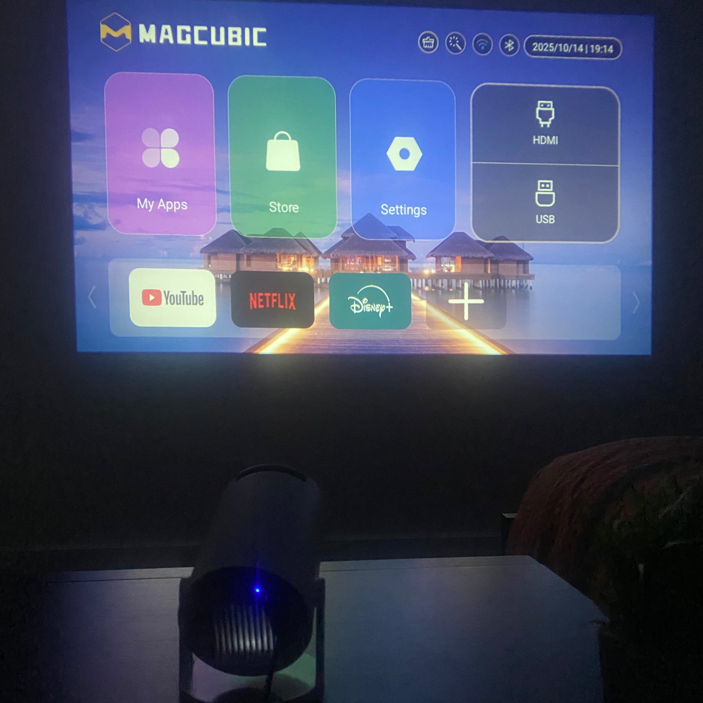 Vibe Point ™ Projector CJ